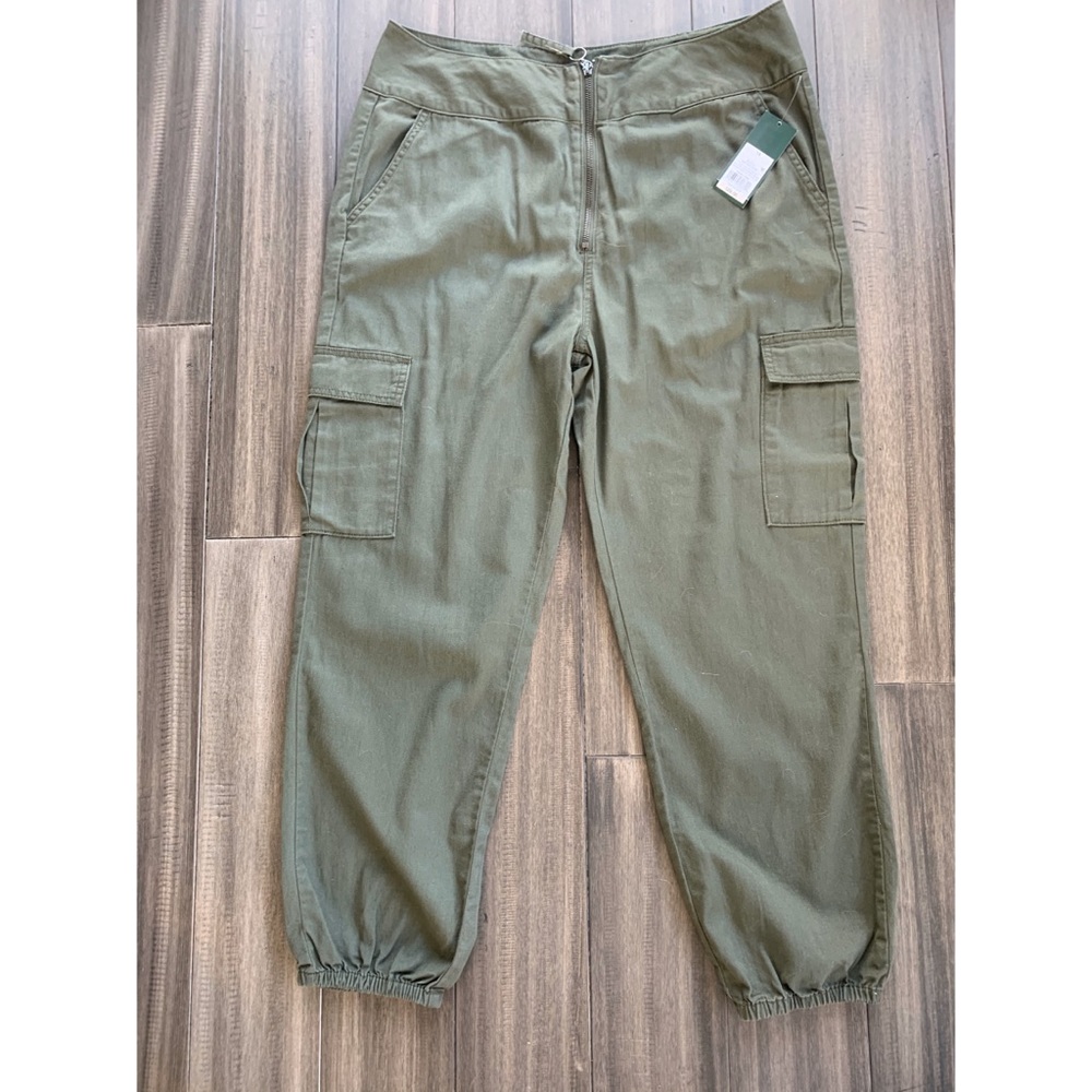 Wild Fable olive green joggers